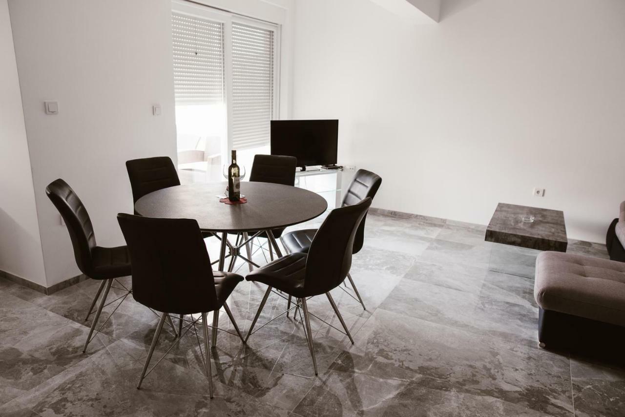 The Nikolic Suites - Villa Woegenstein Tribalj Buitenkant foto